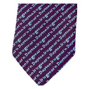 Vintage 70s Dayton Ohio Neck Tie Red The Metropolitan Store Label Union Made